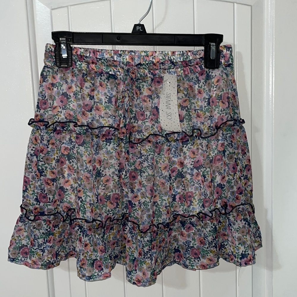 floral skirt